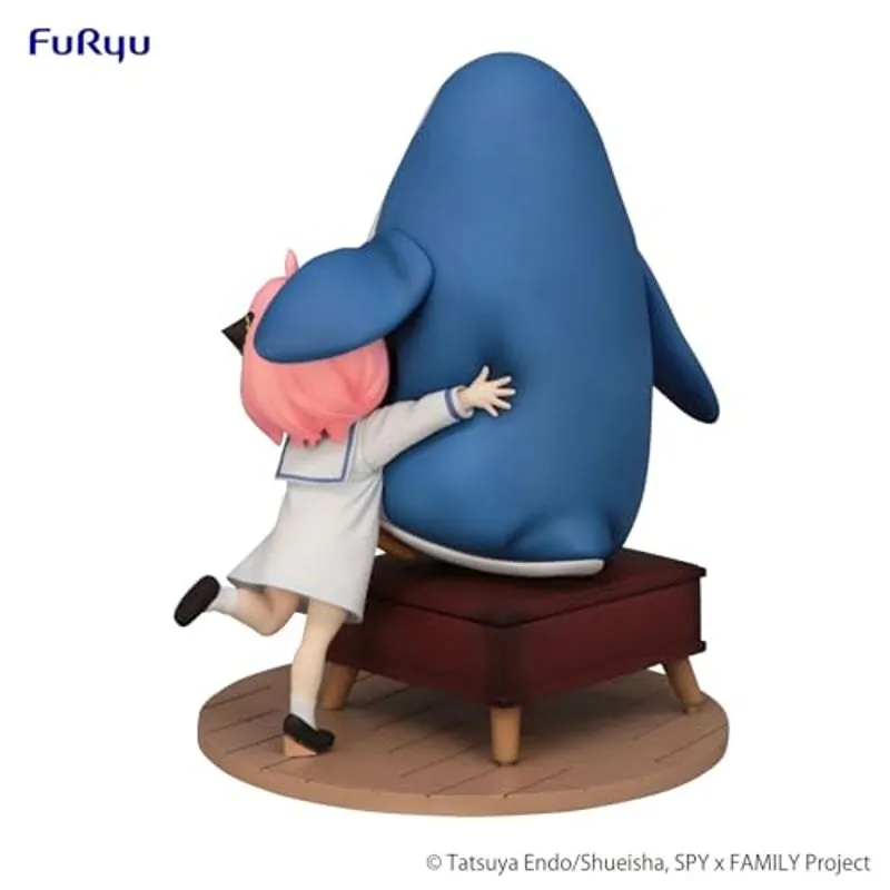 furyu-spy-x-family-anya-forger-penguin-figur image 3