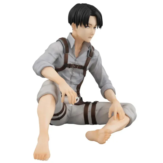 anistue-scale-area-attack-on-titan-levi-palm-size-gem-statue-pvc image 1