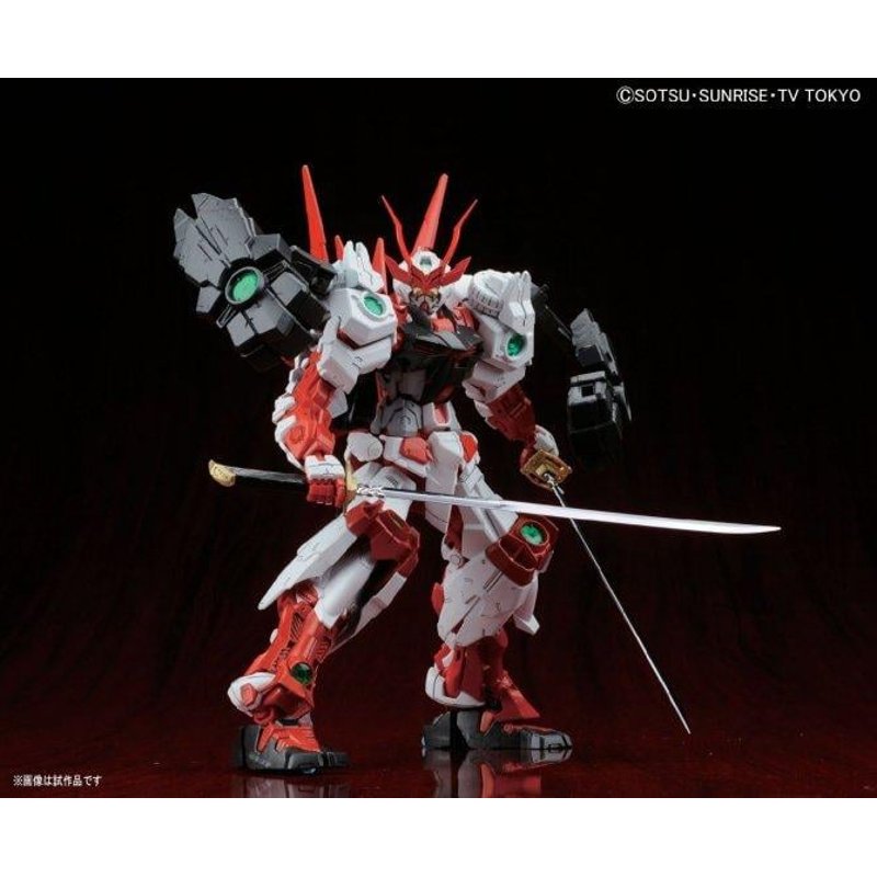 bandai-gundam-mg-1-100-sengoku-astray-gundam-modellbausatz image 1