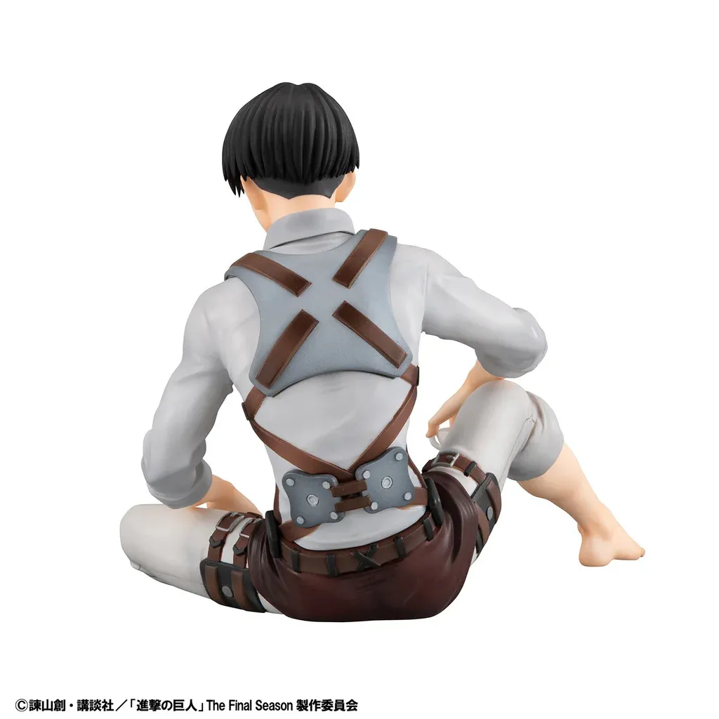 anistue-scale-area-attack-on-titan-levi-palm-size-gem-statue-pvc image 3
